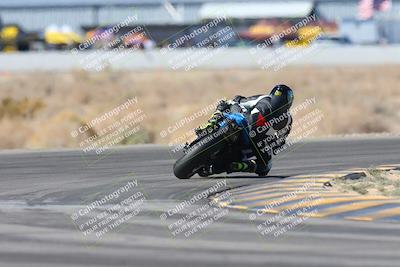 media/Oct-19-2024-CVMA (Sat) [[7df39c5a0d]]/Race 4-Formula Middleweight/